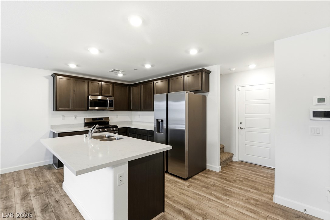839 Watford Place