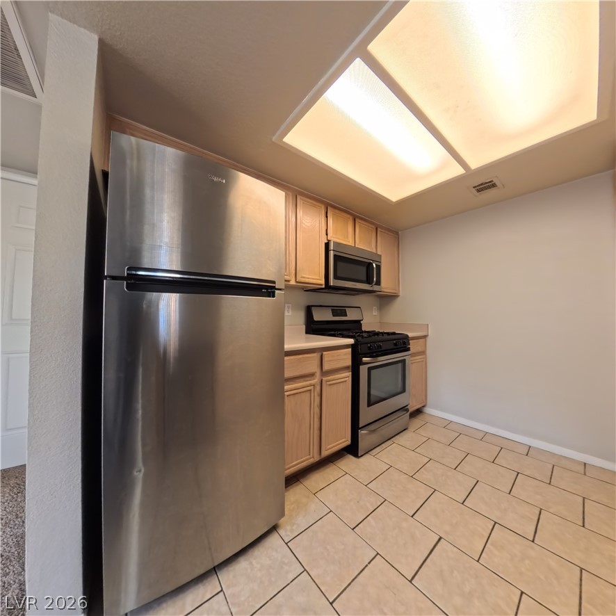 8070 West Russell Road 2091
