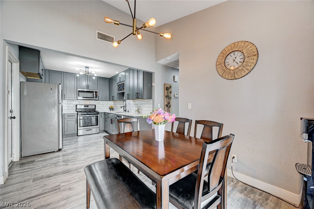 6712 Accent Court