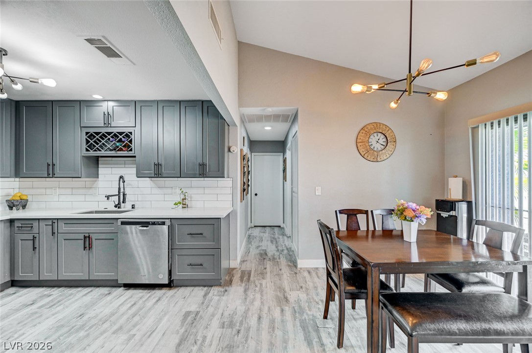 6712 Accent Court