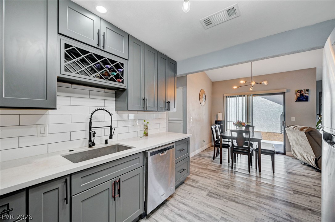 6712 Accent Court