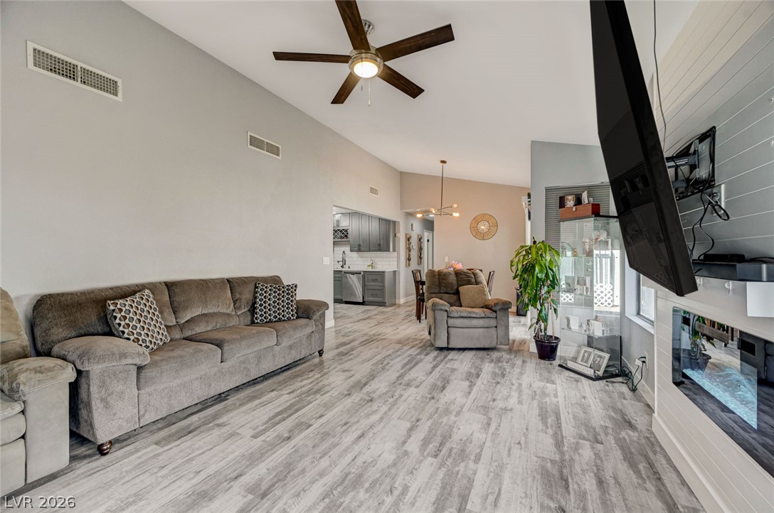 6712 Accent Court