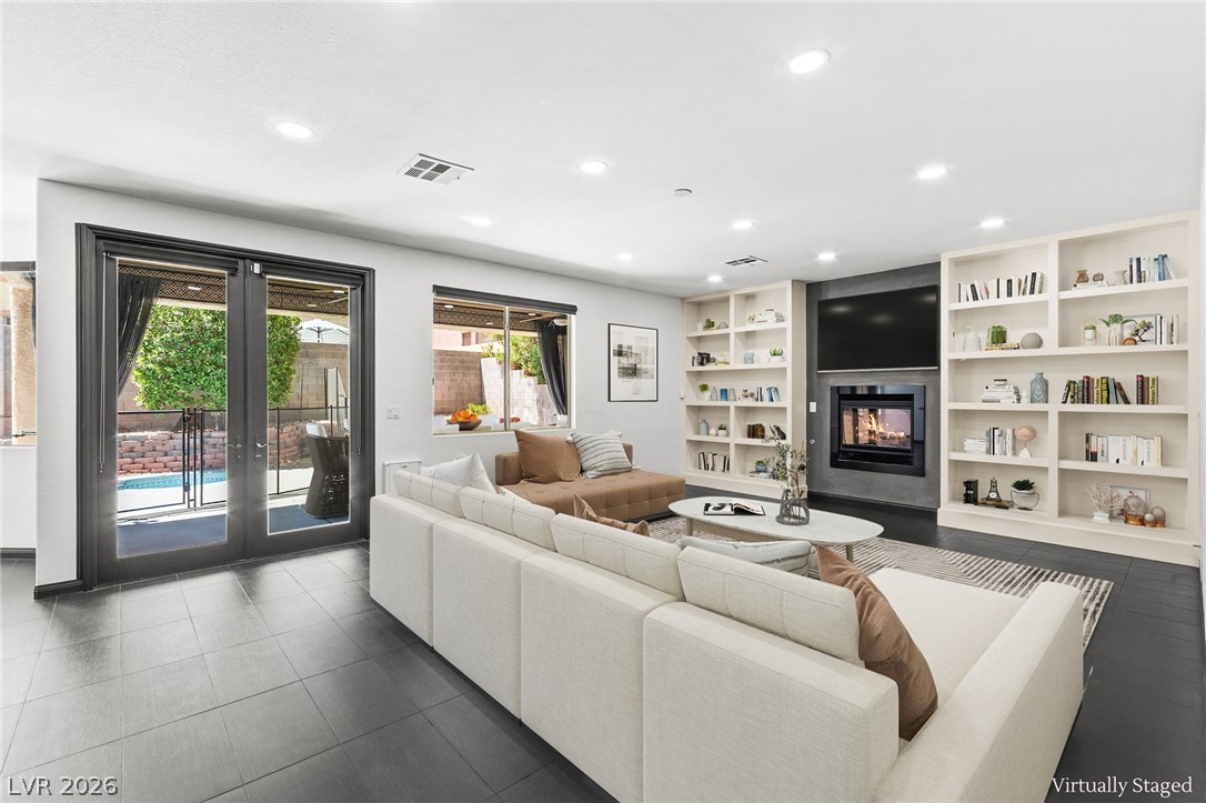 10425 Carmel Mountain Avenue