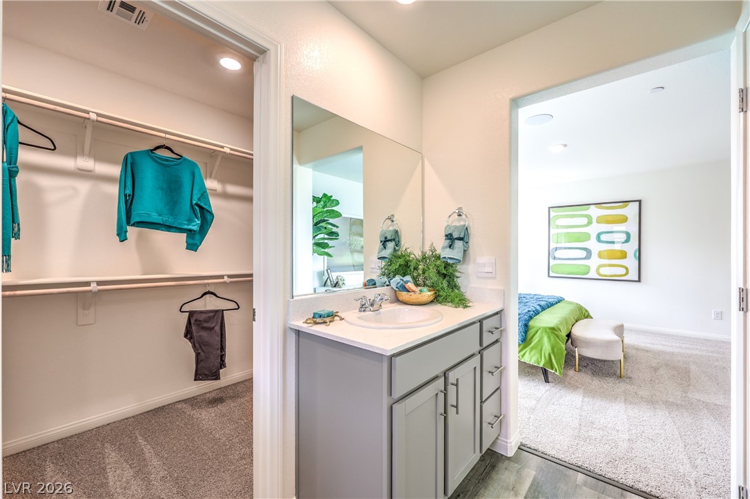 1085 Saffron Toucan Lane