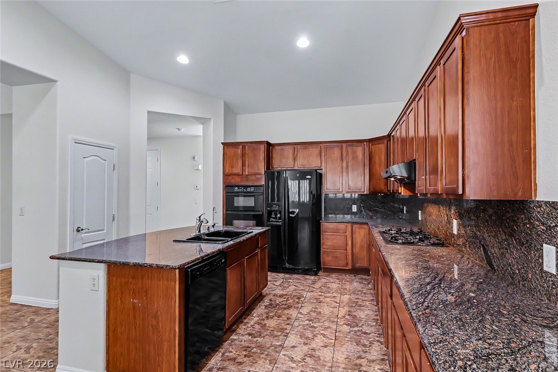 8117 Orchard Glen Avenue