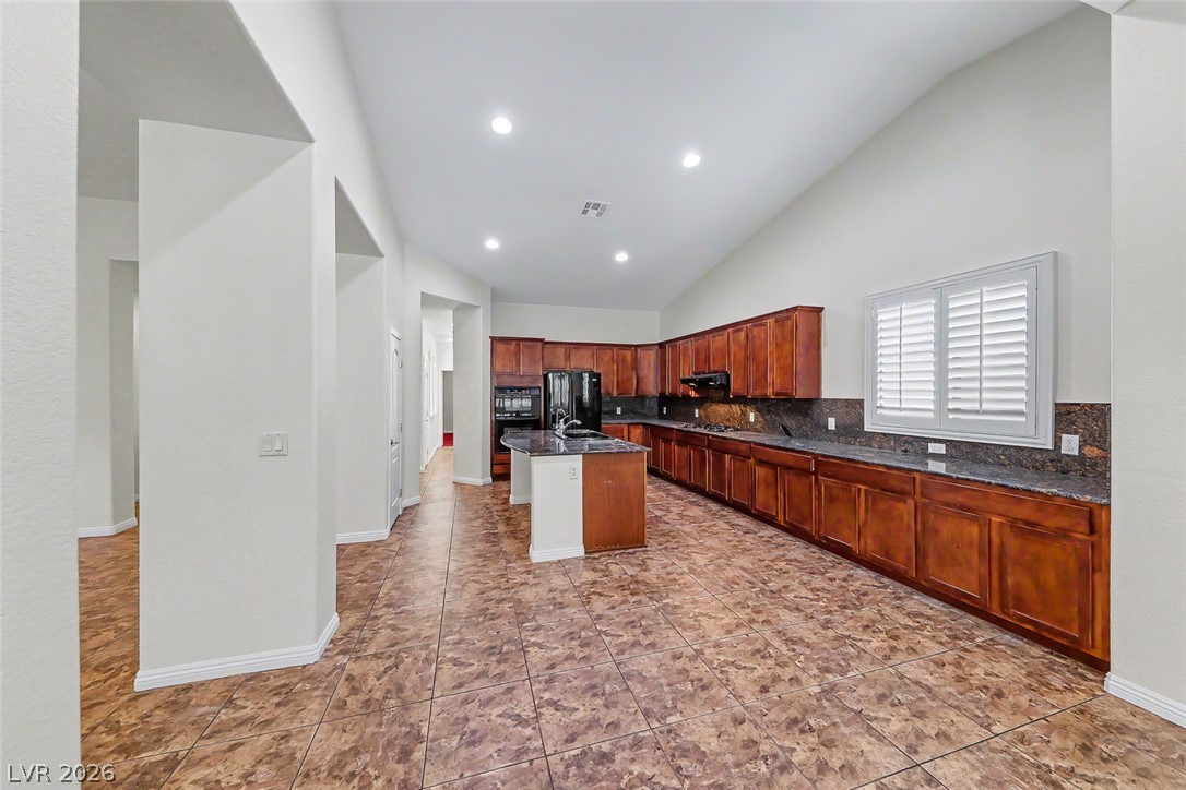 8117 Orchard Glen Avenue