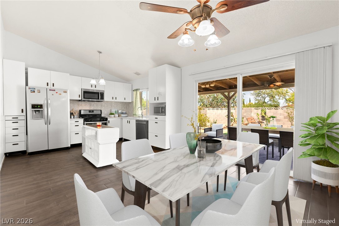 2529 Lakeside Drive