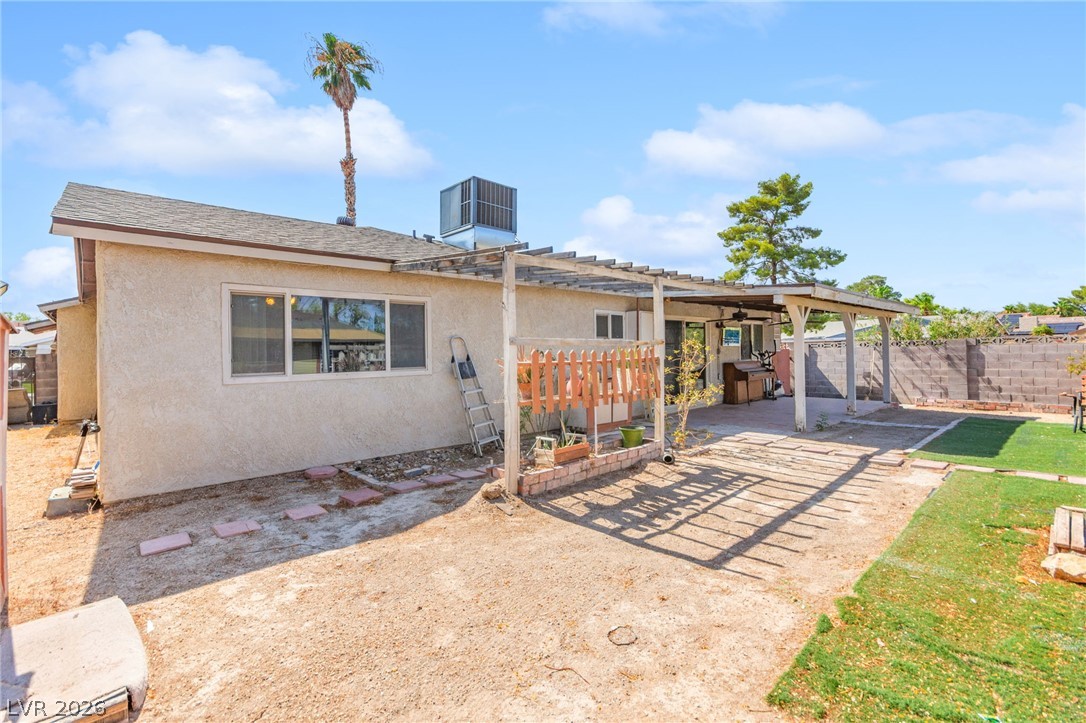2529 Lakeside Drive