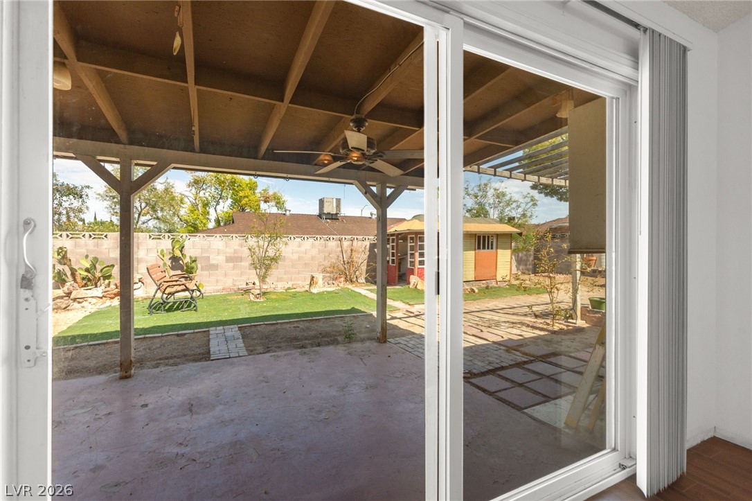2529 Lakeside Drive