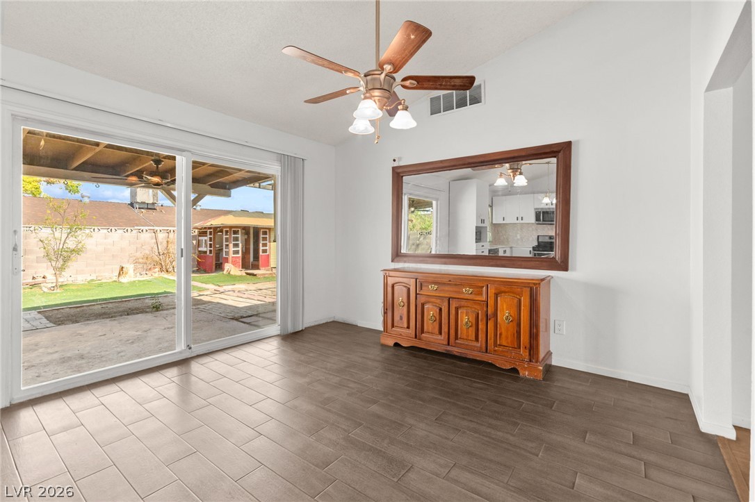 2529 Lakeside Drive