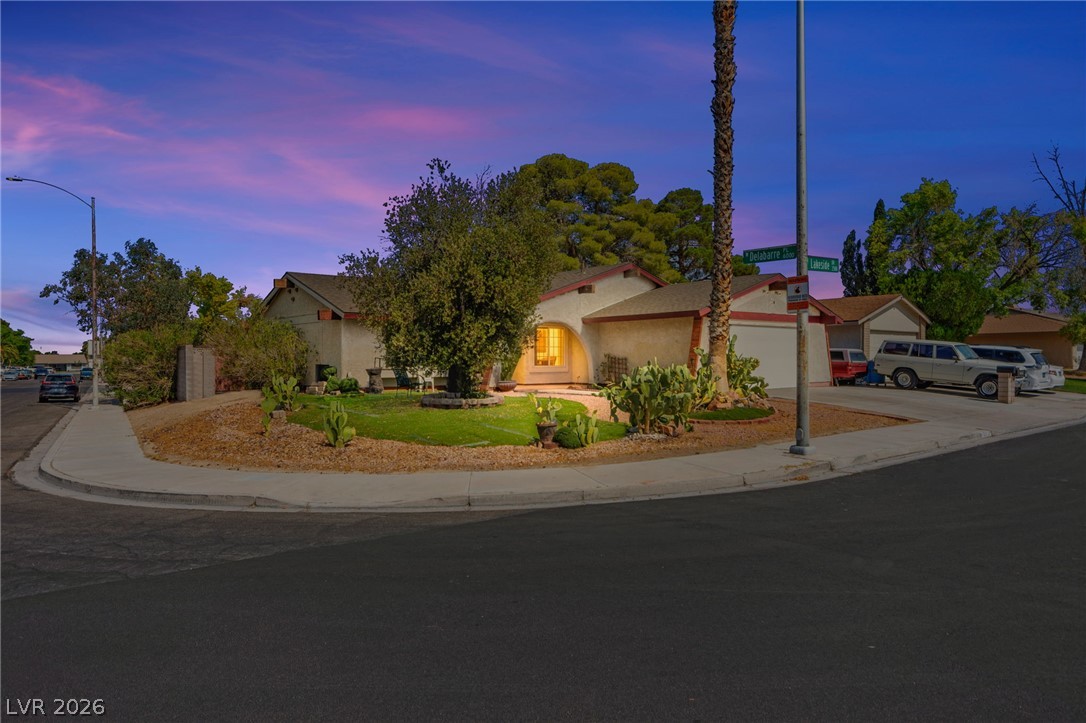 2529 Lakeside Drive