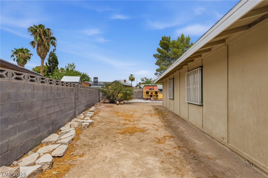 3948 Oakhill Avenue