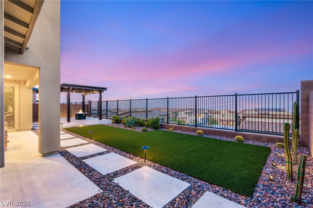 424 Crown Mesa Avenue