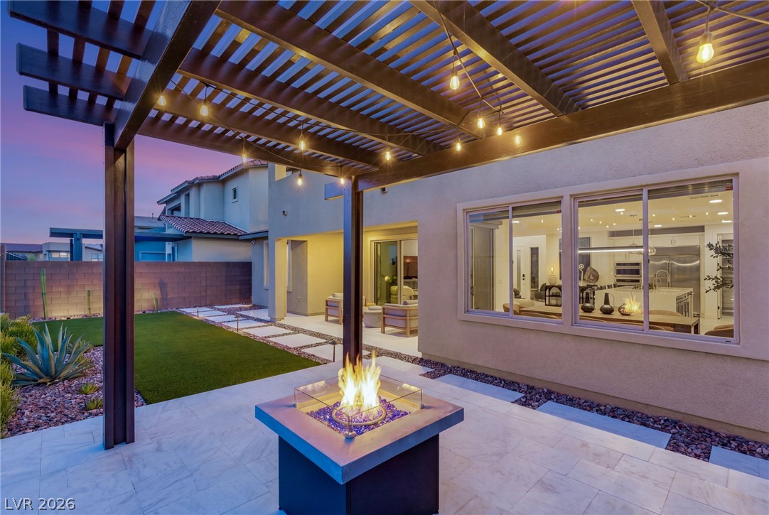 424 Crown Mesa Avenue
