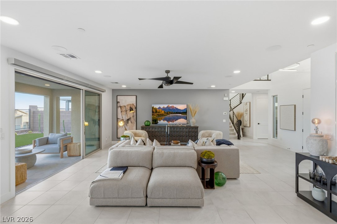 424 Crown Mesa Avenue
