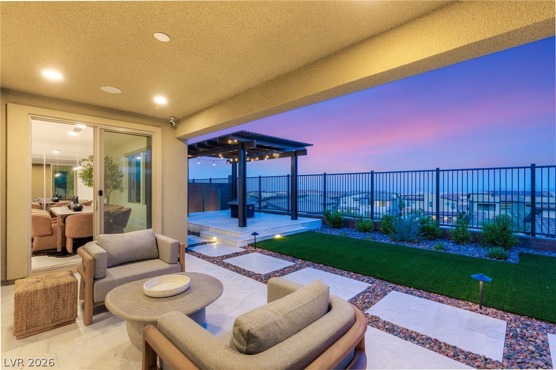 424 Crown Mesa Avenue