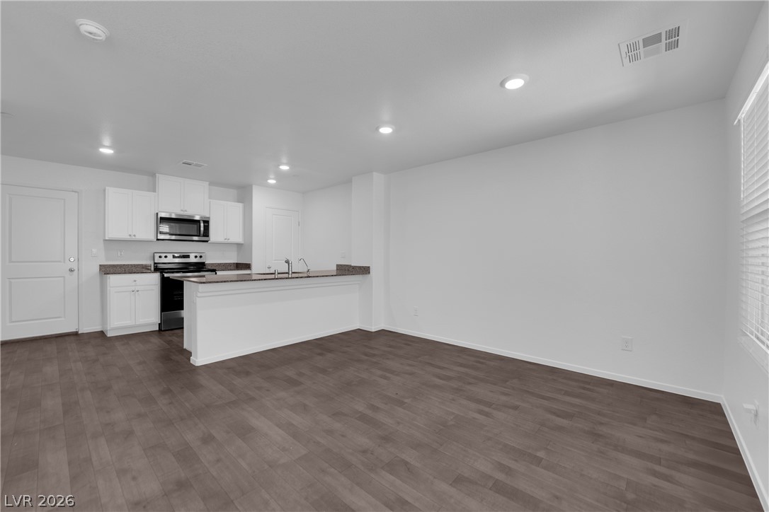 1114 Scarlet Sparrow Street