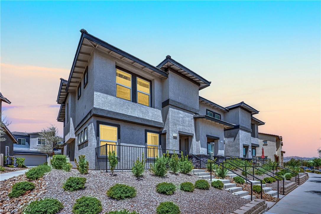 1114 Scarlet Sparrow Street