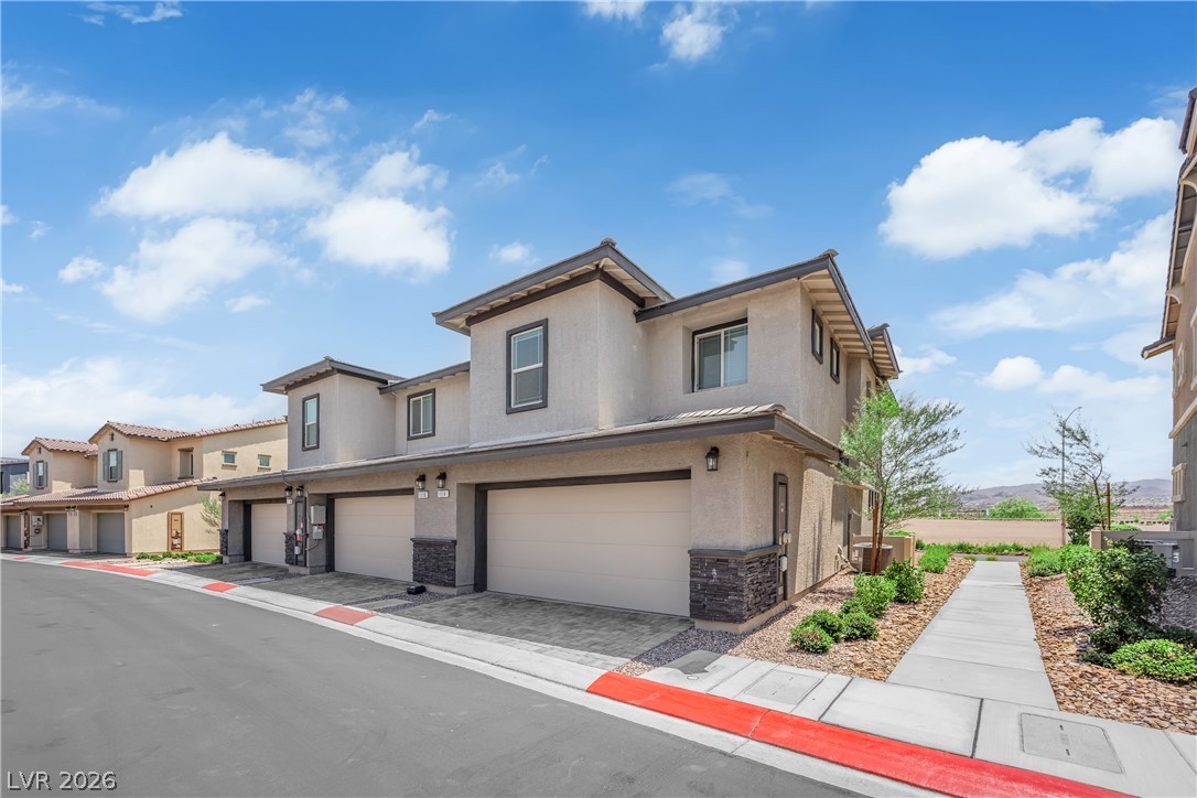 1114 Scarlet Sparrow Street