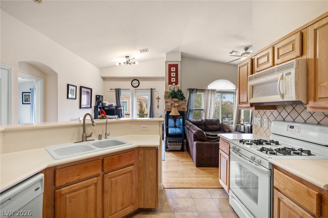 8779 Horizon Wind Avenue 101