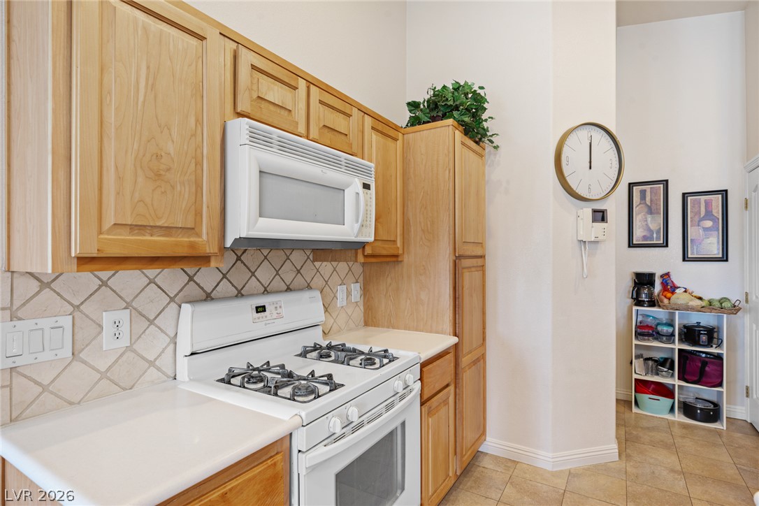 8779 Horizon Wind Avenue 101