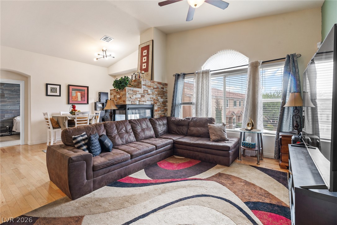 8779 Horizon Wind Avenue 101