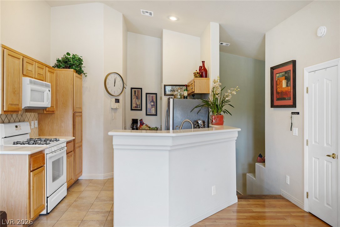 8779 Horizon Wind Avenue 101