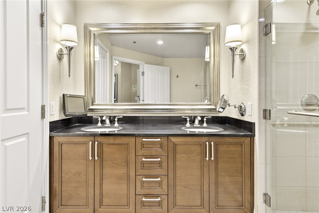 125 East Harmon Avenue 1103
