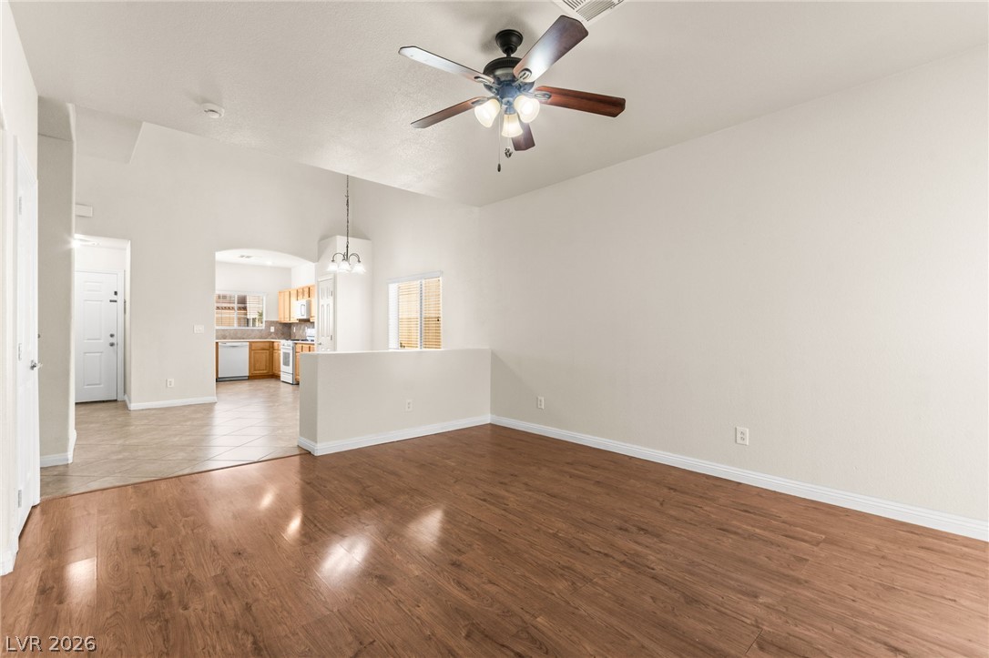 8960 Catfish Stream Avenue