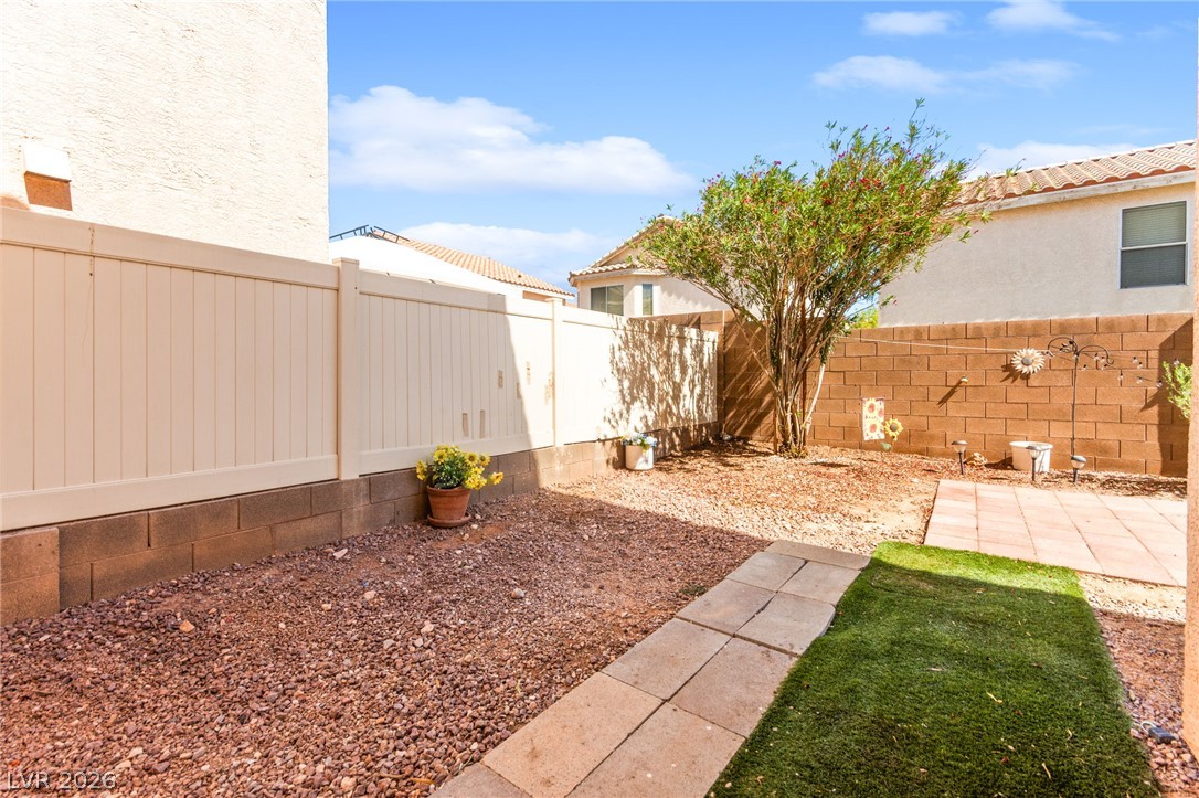 8960 Catfish Stream Avenue