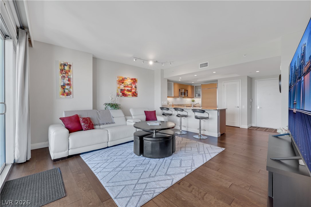 322 Karen Avenue 2105