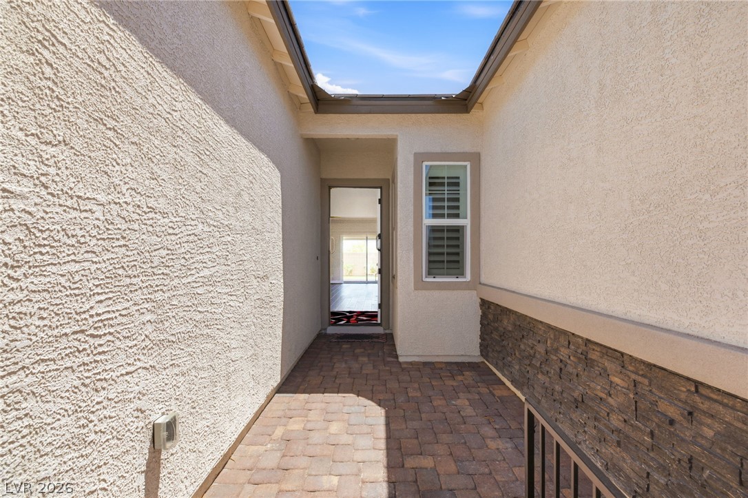 10086 Goff Grove Court