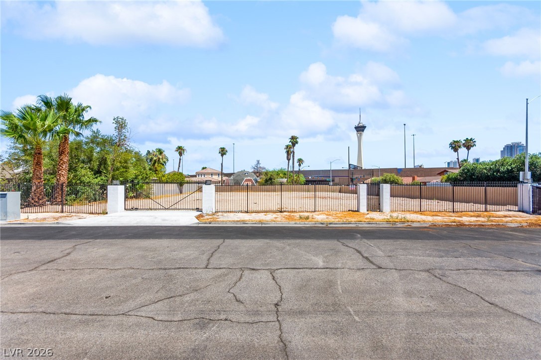 1629 Westwood Drive