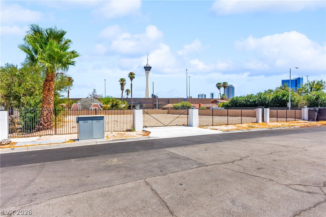 1629 Westwood Drive