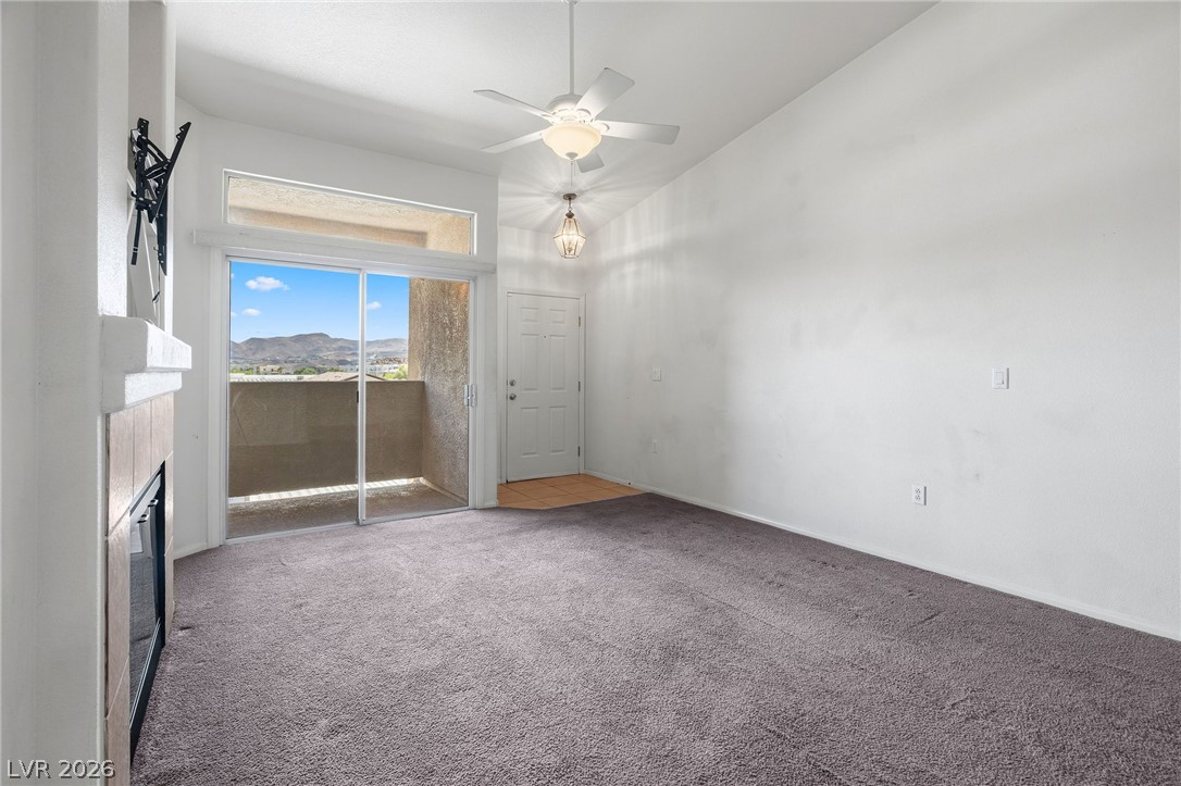 2305 West Horizon Ridge Parkway 2524