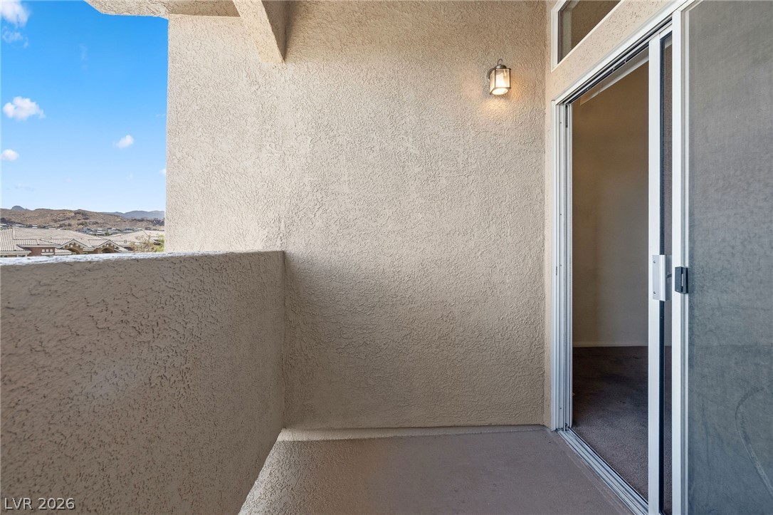 2305 West Horizon Ridge Parkway 2524