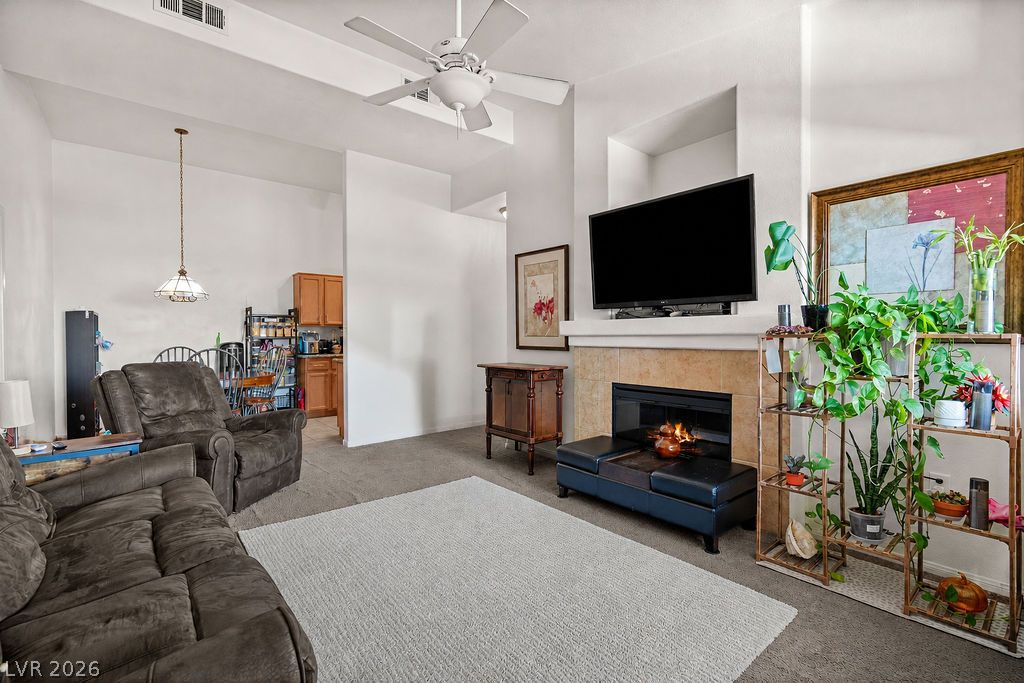 2305 West Horizon Ridge Parkway 2524