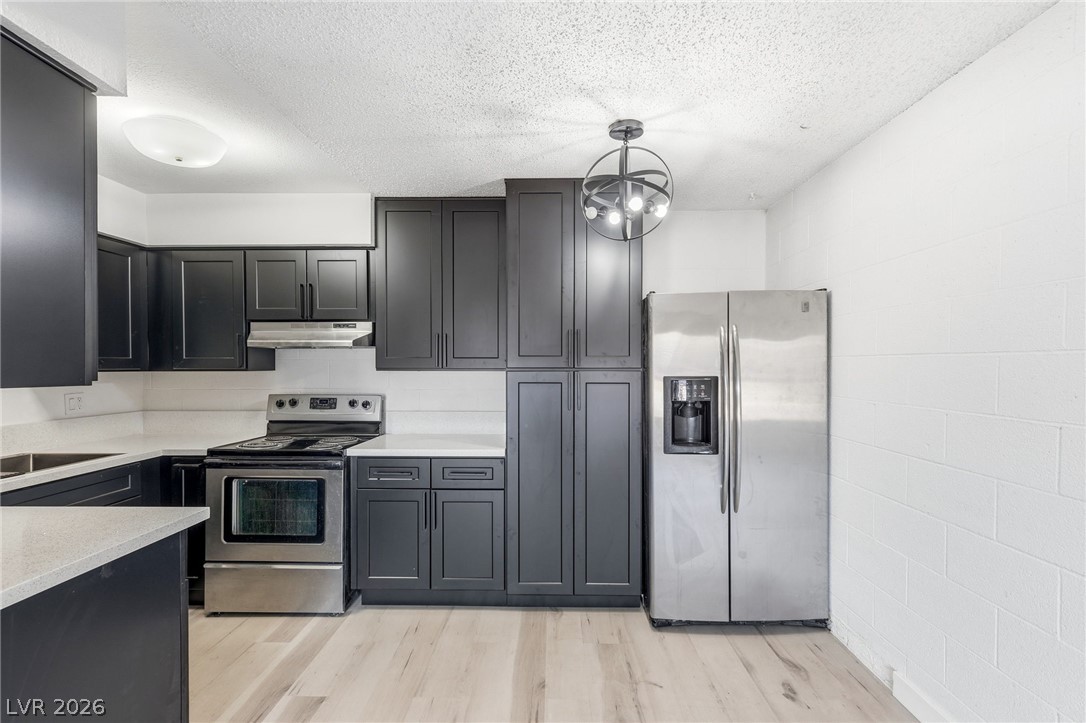 615 South Royal Crest Circle 13