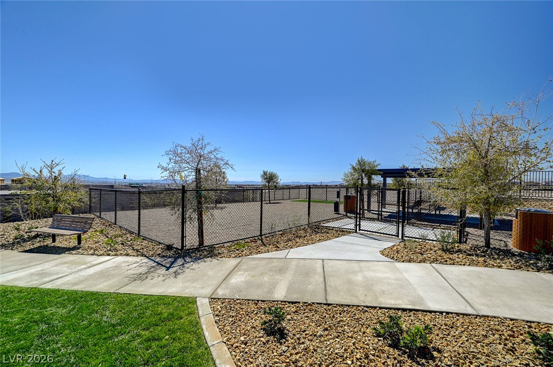10165 Handline Chute Street