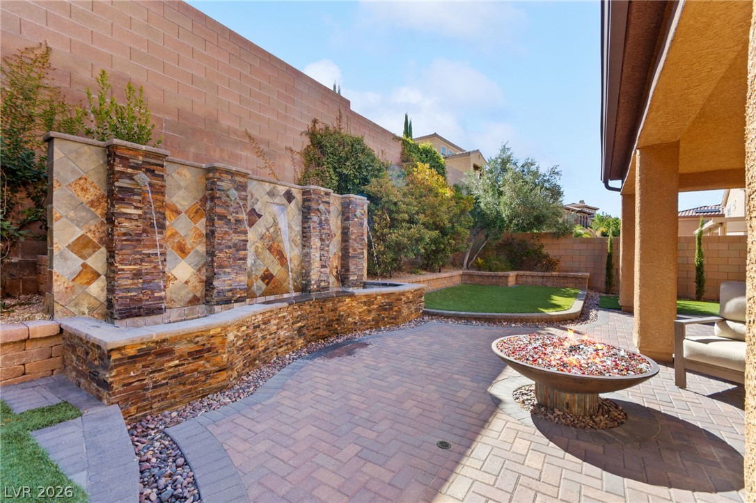 1045 Via Saint Andrea Place