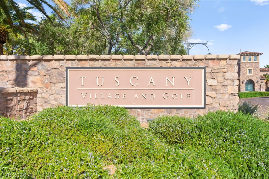 1045 Via Saint Andrea Place