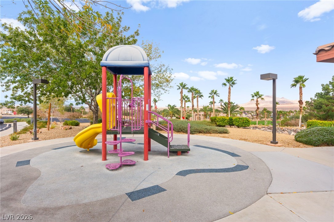 1045 Via Saint Andrea Place