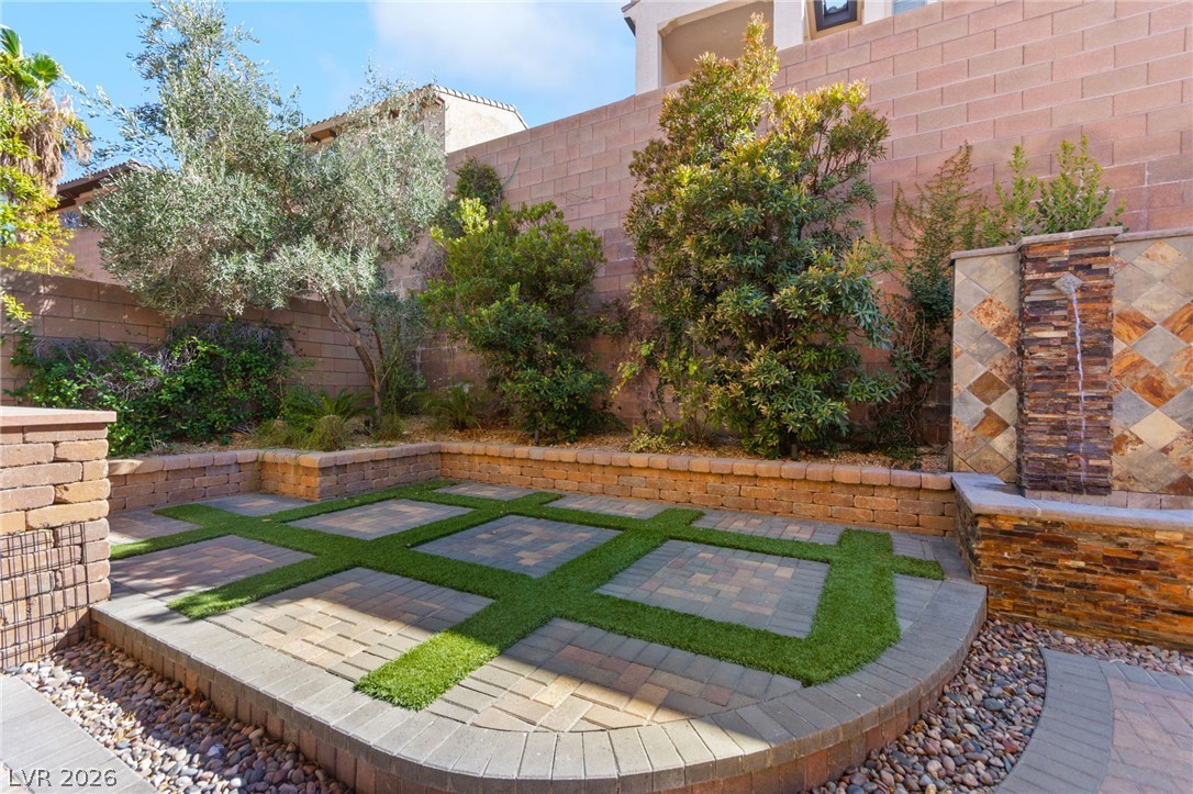 1045 Via Saint Andrea Place
