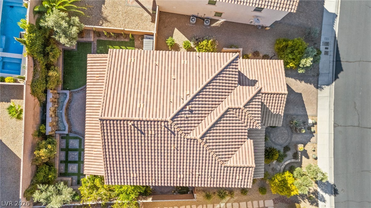 1045 Via Saint Andrea Place