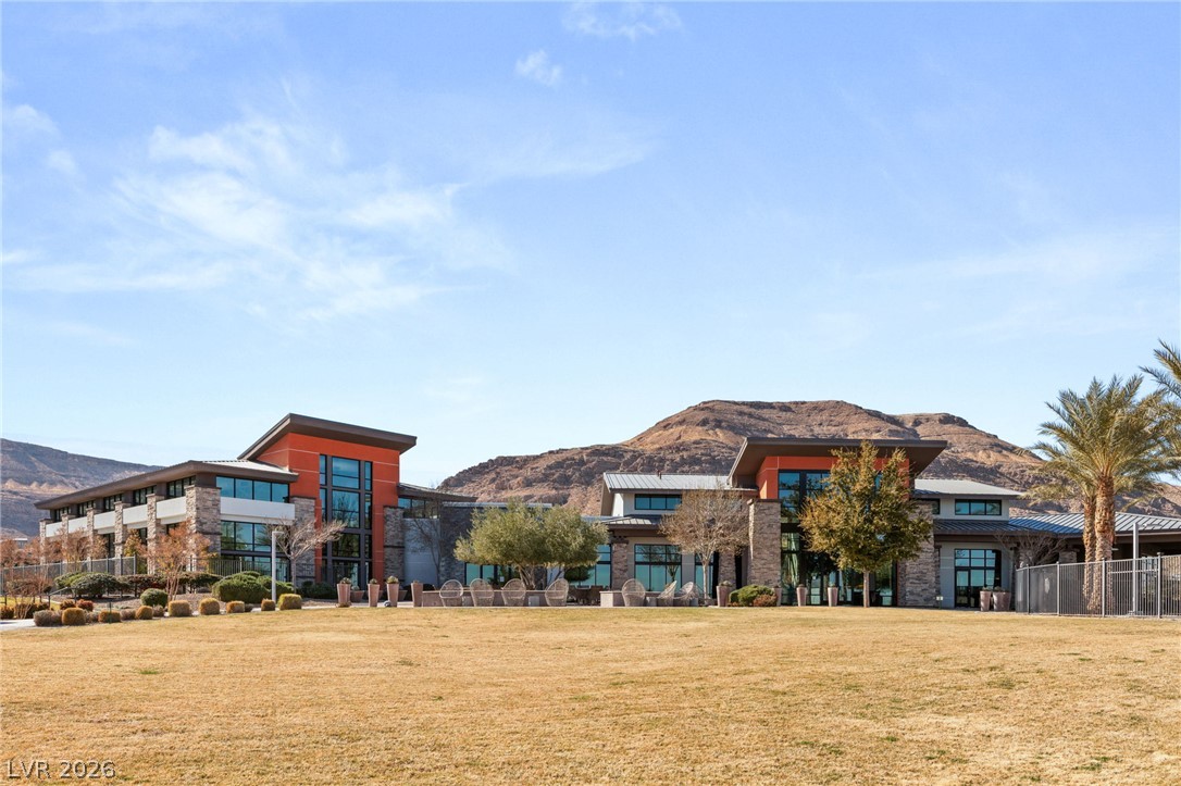 10179 Emerald Sunset Court