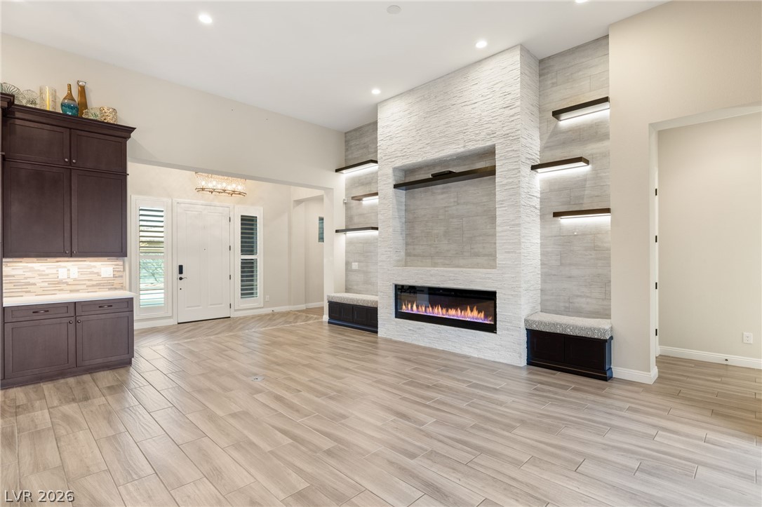 10179 Emerald Sunset Court