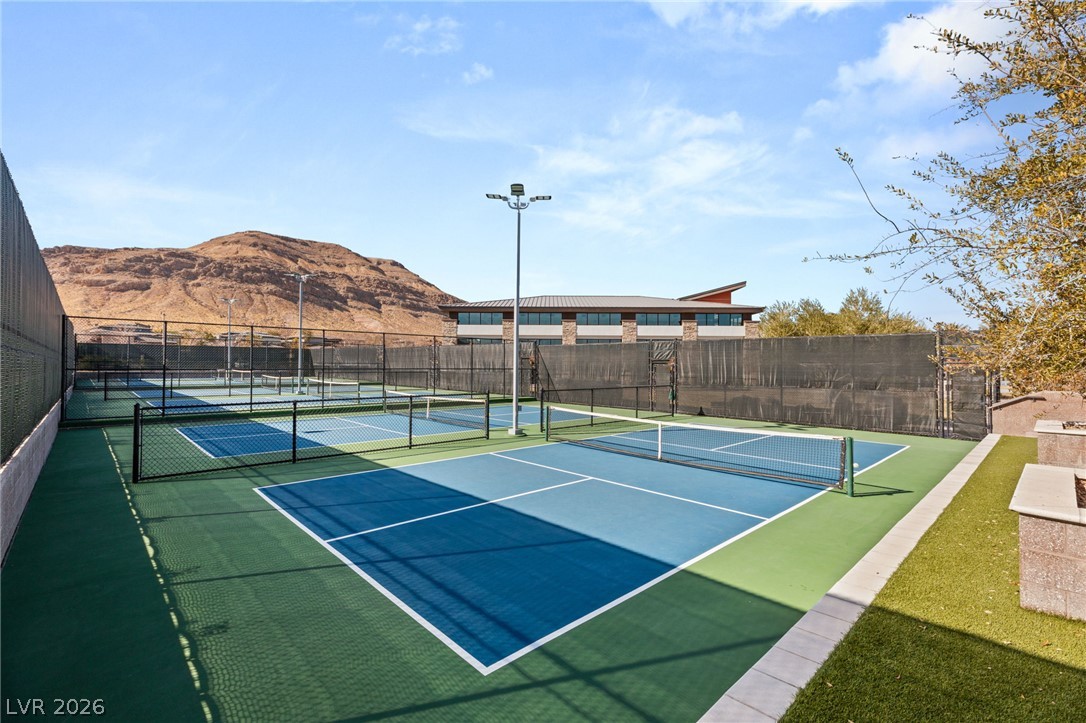 10179 Emerald Sunset Court