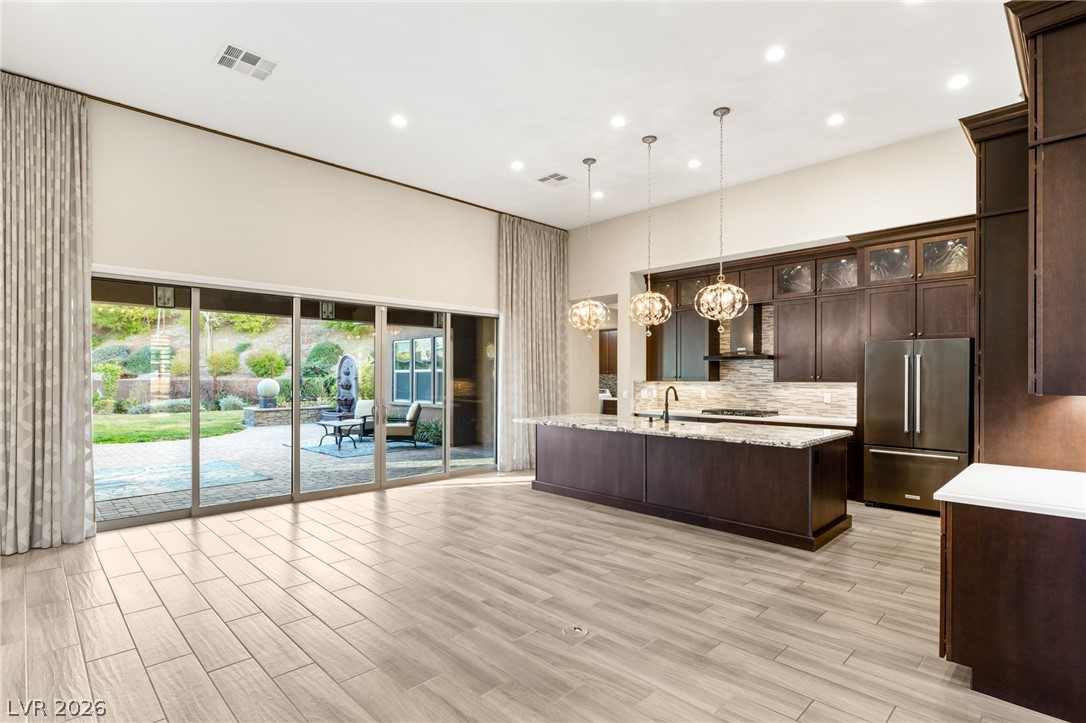 10179 Emerald Sunset Court