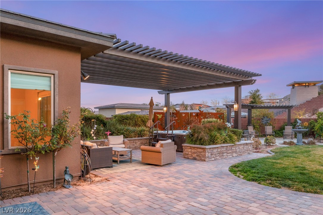10179 Emerald Sunset Court