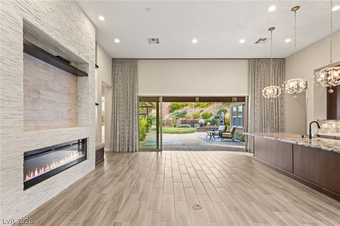 10179 Emerald Sunset Court
